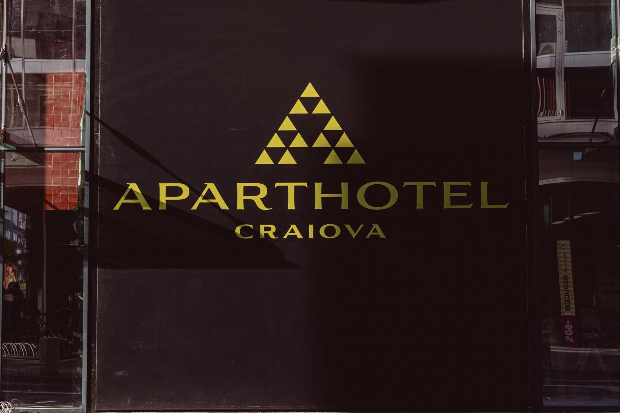 Aparthotel Craiova Extérieur photo
