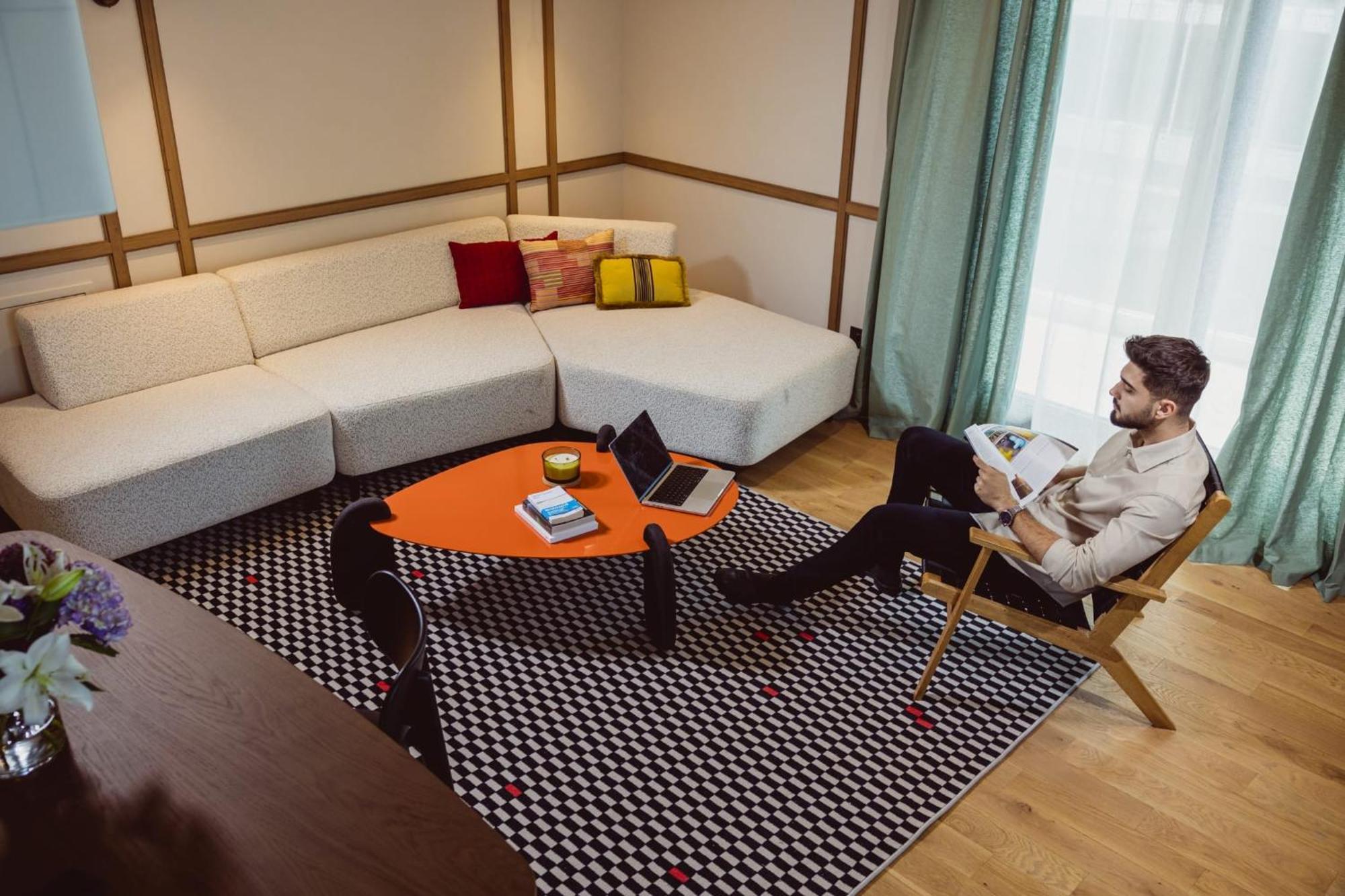 Aparthotel Craiova Extérieur photo
