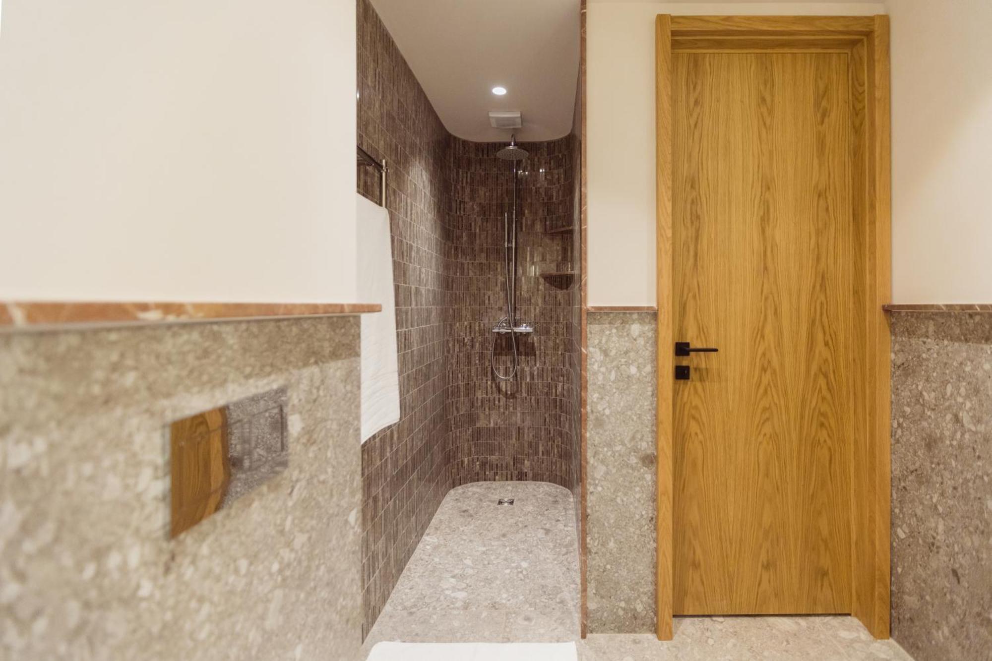 Aparthotel Craiova Extérieur photo